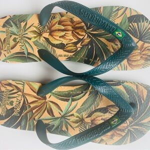 Havaianas FARM RIO Tropical Print Flip Flops with Teal Straps